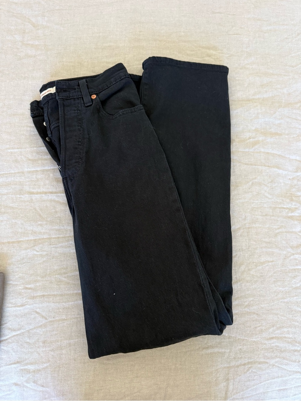 Worn Once Levi’s Ribcage Straight Ankle Jeans in Black Size 25 Inseam 31
